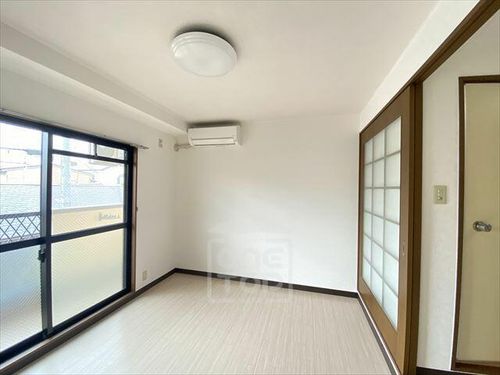 シャルマンコーポの居間