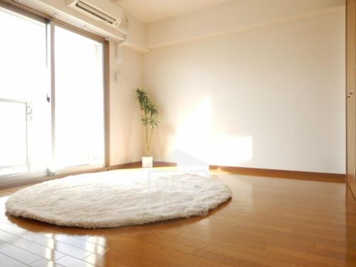 ヴェルデカーサ茨木の居間