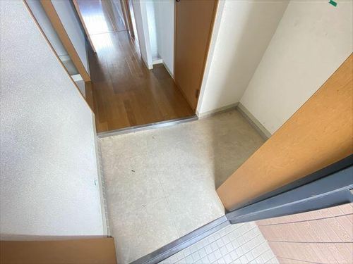 マンション・フォルツーナの玄関