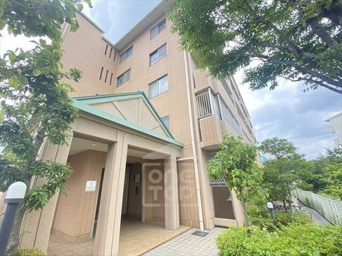 リアライズ安威の外観