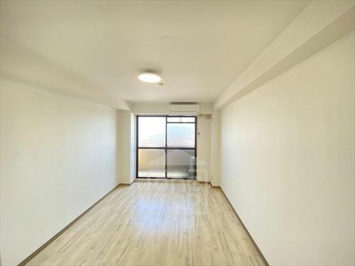 ハイツ茨木の居間