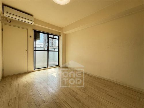 ホワイティ18の内装