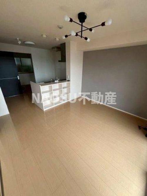 ピオニー北石切102の居間