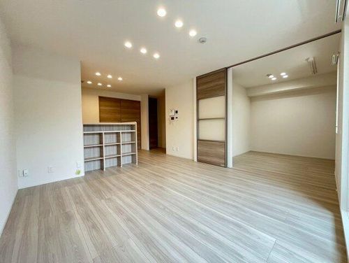 大阪府堺市西区上野芝向ヶ丘町2丁(アパート)の賃貸物件の居間