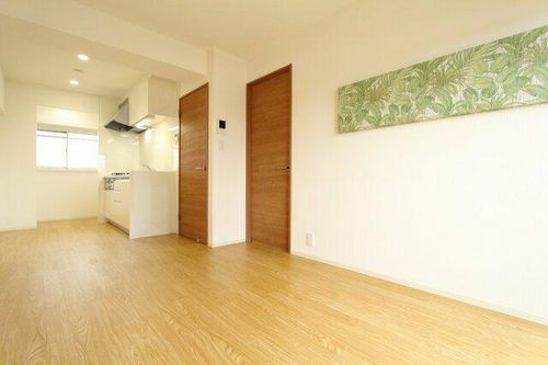 榊原ビルの居間