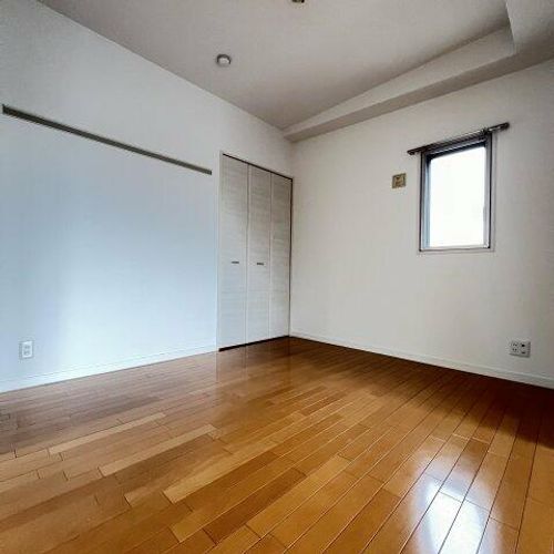 AZALEE UEZONOの内装