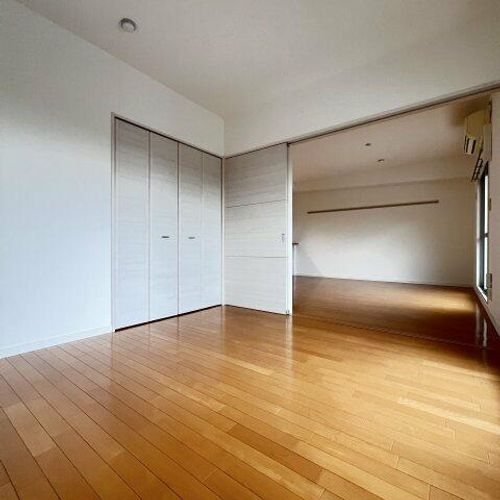 AZALEE UEZONOの内装