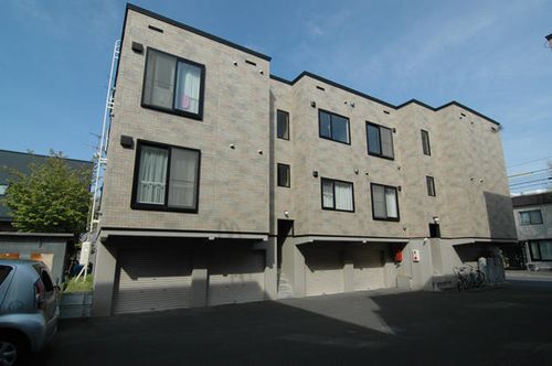 アビーロード美園105の外観