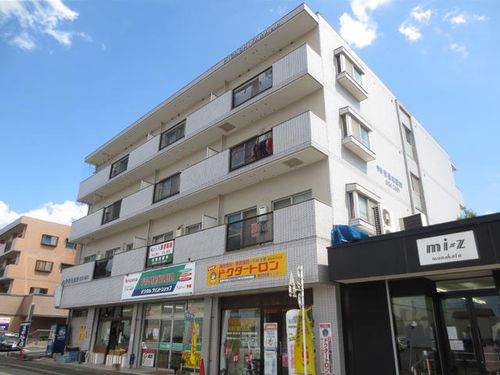 東山ビルの外観