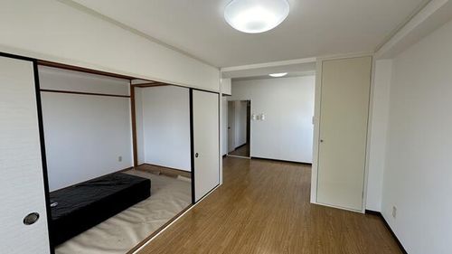 サンシティ千代田B棟607の居間