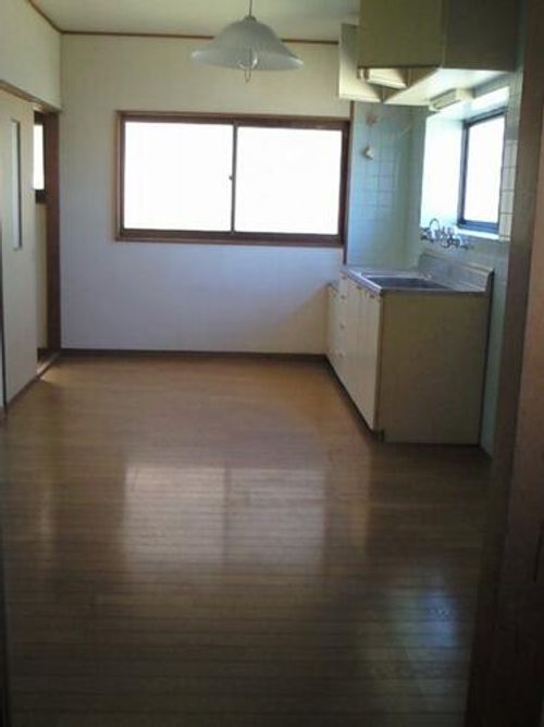 大阪府大東市北条5丁目(テラスハウス)の賃貸物件の居間