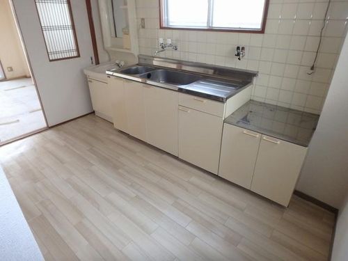 兵庫県尼崎市稲葉荘2丁目(マンション)の賃貸物件のキッチン