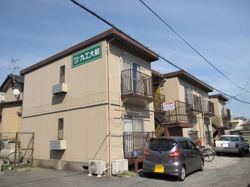 フロレスタ九工大前の外観