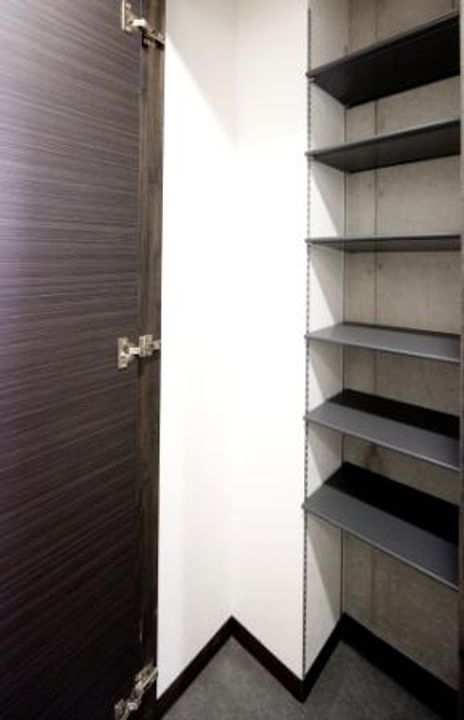 SK BUILDING-10201の内装