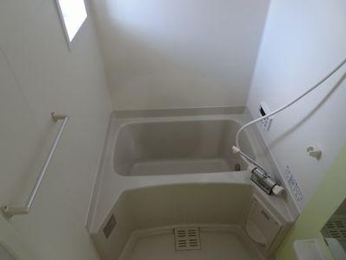 シェ・モア(ガレージハウス)Bの風呂