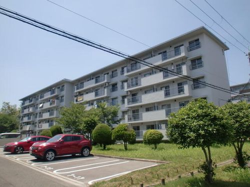 浅香山住宅9棟の外観