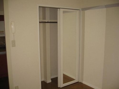 ハピネス水の坂の内装