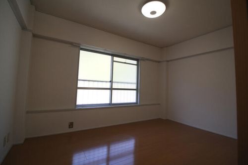 鶴甲コーポ34号館の内装