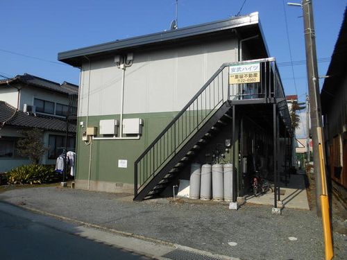 安武ハイツの外観