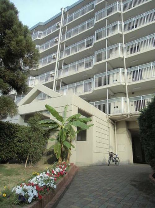 明石土山駅前スカイハイツの外観