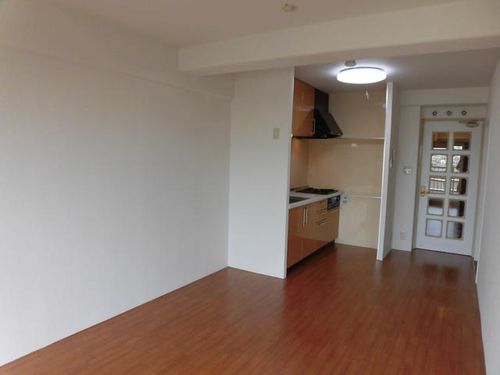 明石土山駅前スカイハイツの居間