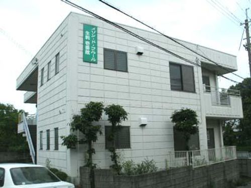 メゾンドフルール生駒壱番館の外観