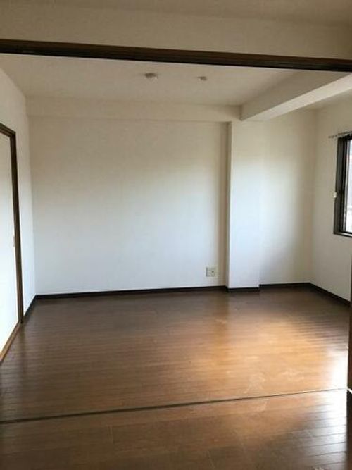 アインツ曽根の居間