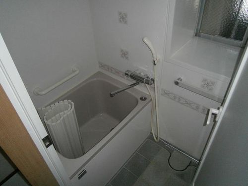 福岡県北九州市八幡東区上本町1丁目(マンション)の賃貸物件302の風呂