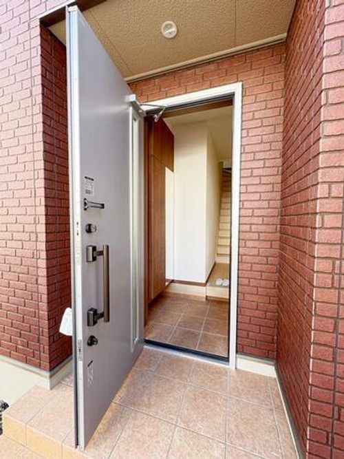 京都府八幡市八幡源氏垣外(一戸建)の賃貸物件の居間