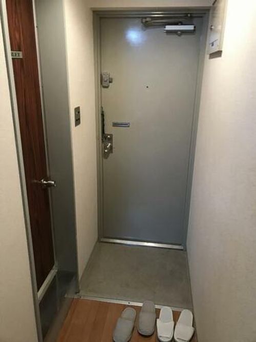 中島公園ハウス311の玄関
