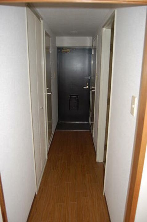 ロイヤルメゾン甲東園Ⅷ102の玄関