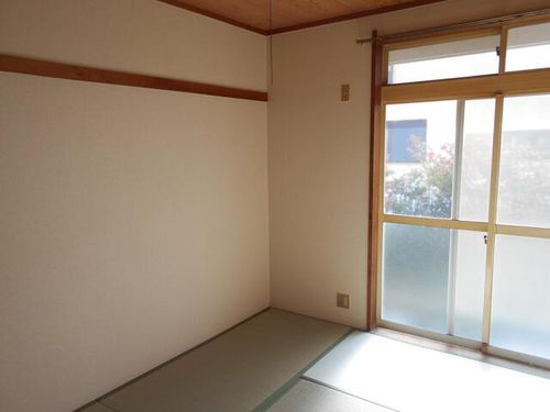 ハイツ奥田102の内装