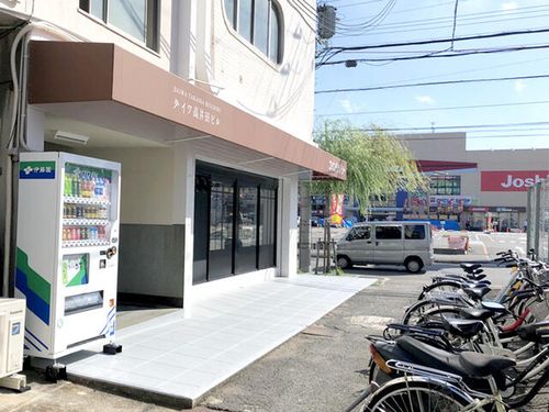ダイワ高井田ビル302の玄関