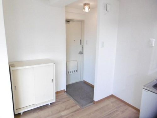 マンションエイトの玄関