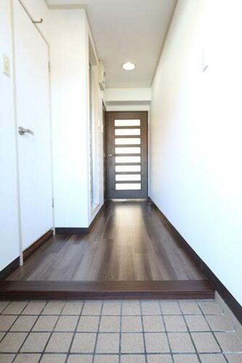 鷹の巣センチュリー21の玄関