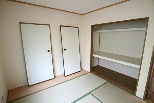 逆瀬台ハイツ102の内装