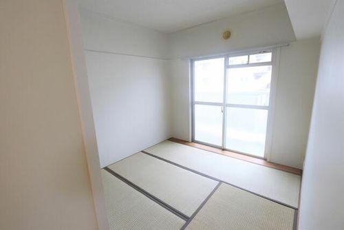 ビレッジハウス三橋1-105の内装