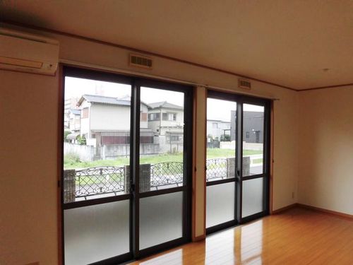兵庫県姫路市御立東2丁目(アパート)の賃貸物件の居間