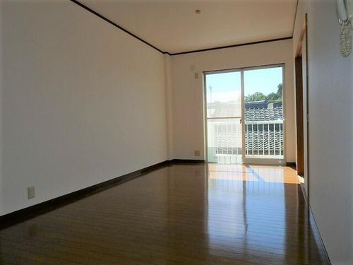 サカイマンション203の居間