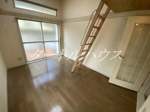 コスモ忍ヶ丘の居間