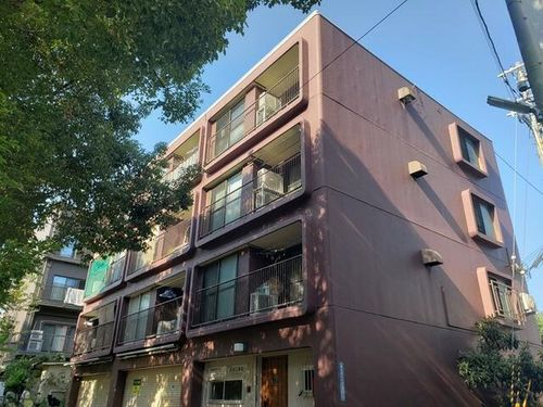 稗田マンションの外観