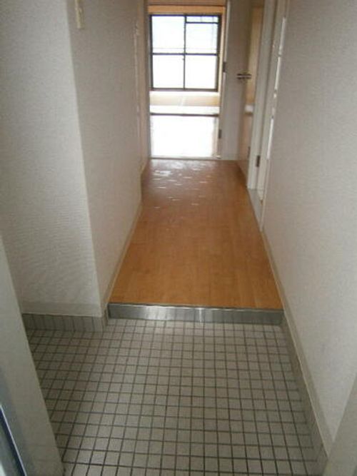 YOSHIDA  BILDの玄関