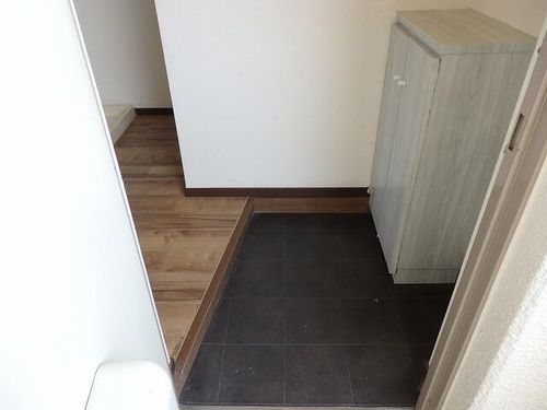 プライムハイツの玄関