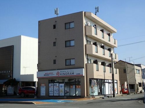 プライムハイツの外観