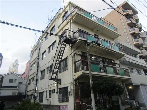 二宮西山マンションの外観