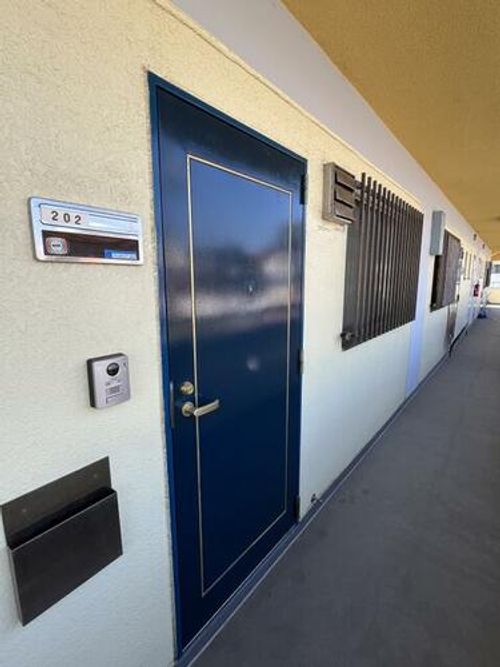 メゾンうがしまⅠの玄関