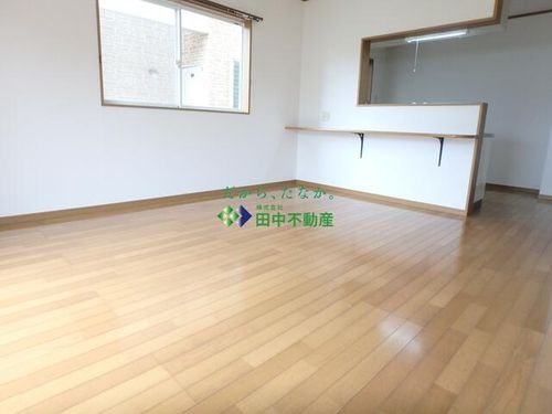 リバーシティA-2の居間