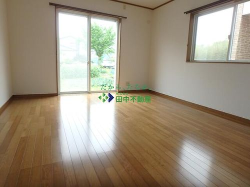 リバーシティA-2の居間