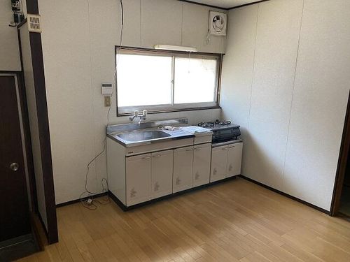 諏訪町アパート1Fのキッチン