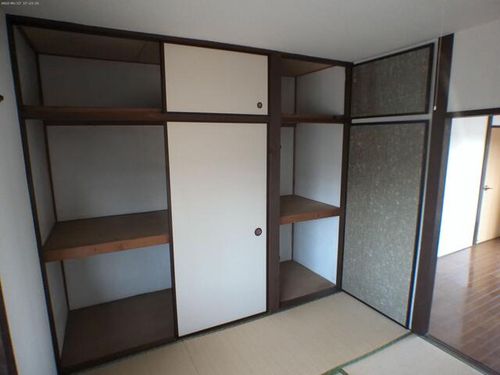 メゾネット城内1の内装